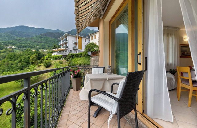 Studio Apartment 'G and B Apartments Elena' with Mountain View, Shared Pool and Wi-Fi