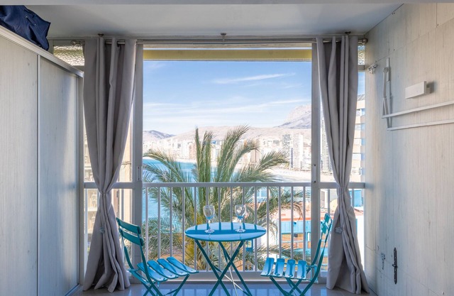 Studio Apartment "Casita Bonita" with Sea View, Shared Pool & A/C