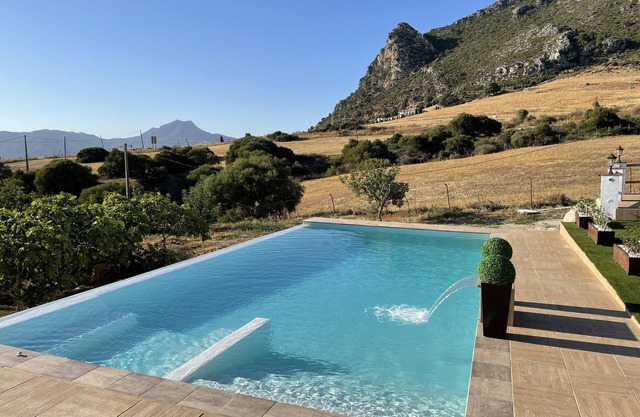 Studio apartment with infinity pool on rural finca, mountain panorama, sea view