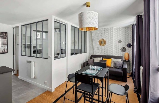 Studio at the Heart of the Marais,Rue des Rosiers!