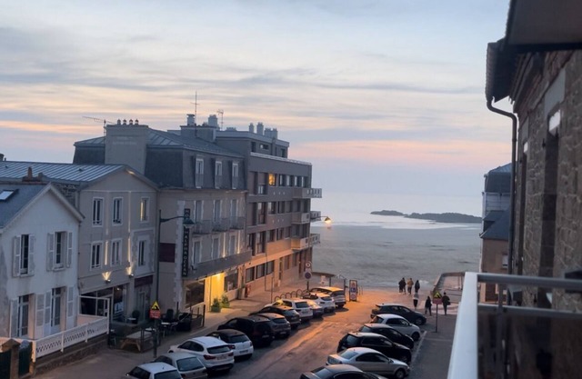 Studio Avec Balcon vue mer à 50m des Plages