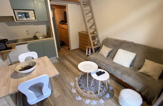 Studio Biot, studio flat, 5 persons