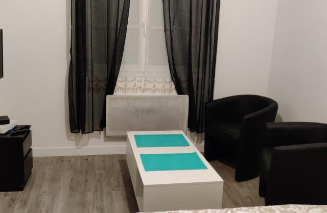 Studio Bis Proche centre ville et Canal à Montargis