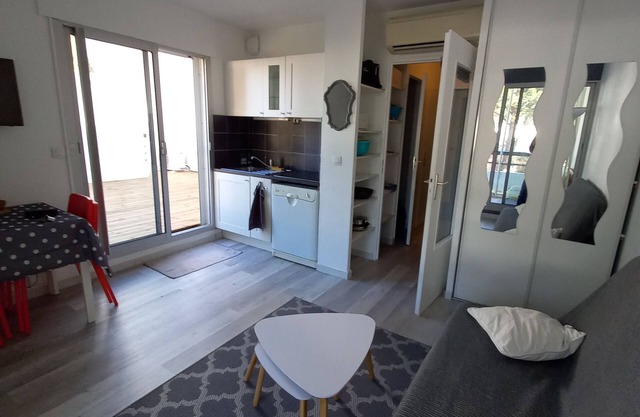 Studio cabin terrace pool