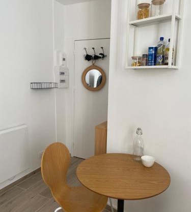 Studio centre ville proche RER A wifi