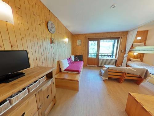 Studio confortable avec balcon près des pistes - FR-1-241-116