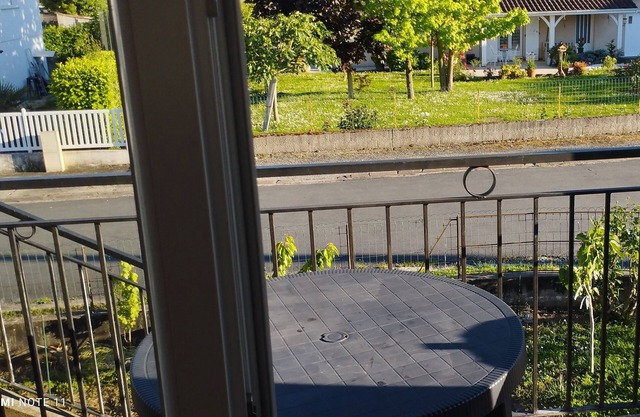 Studio Dans une Maisonà 1km5 du Centre. Au Calme . Animaux Acceptés