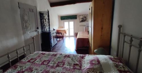 Studio dans village provençal