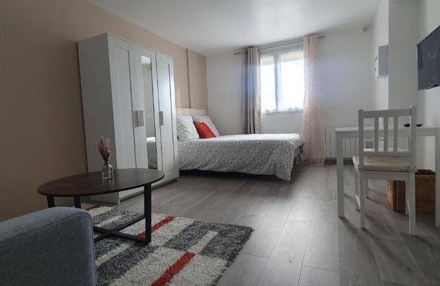 Studio Grand Confort à Houilles