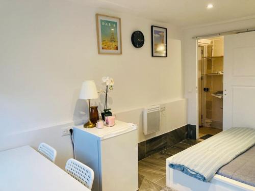 Studio house near paris