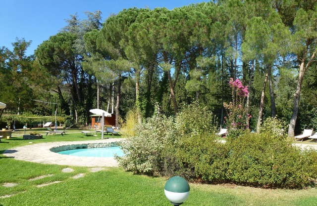 Studio in a Luxury Holiday House at the foot of the hill of Cortona