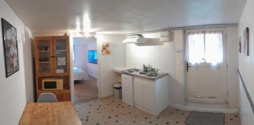 Studio indépendant avec jardin