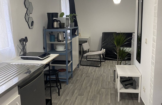 Studio Indépendant Dans Maisonnette