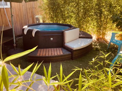 Studio indépendant proche Aix en Provence avec jacuzzi
