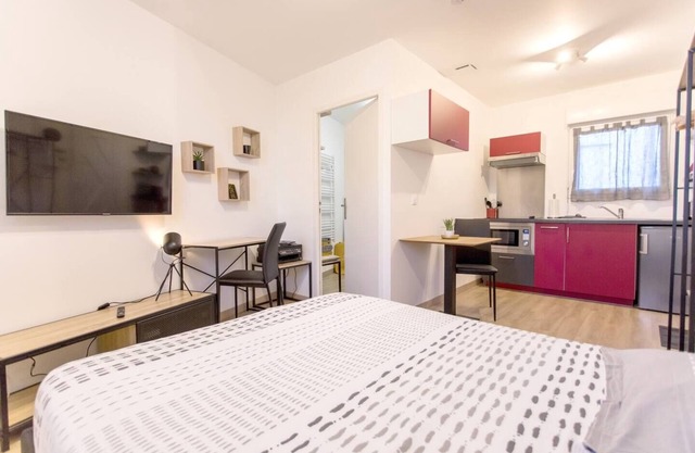 Studio Le Brivet Hypercentre ☆ Parking ☆ Terrasse