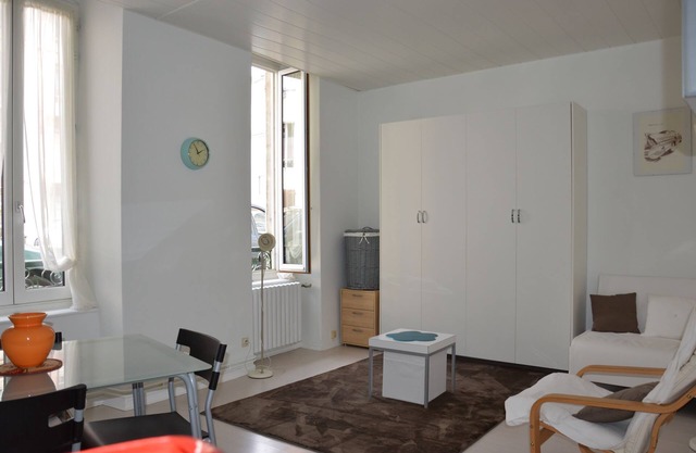 Studio Les Thermes de Jeanne * Ground floor in town