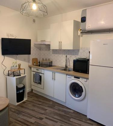 Studio lumineux et équipé