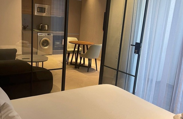 Studio Luxueux à Gauthier Dans un Immeuble Neuf, IP TV, Machine Nespresso