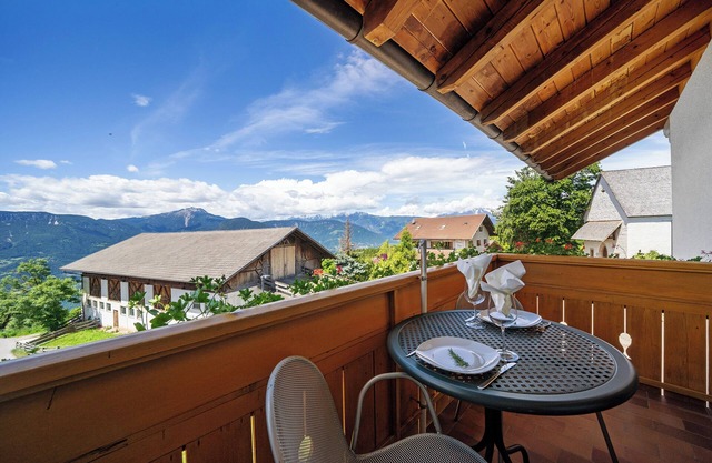 Studio 'Meran' with Mountain View, Shared Terrace and Wi-Fi