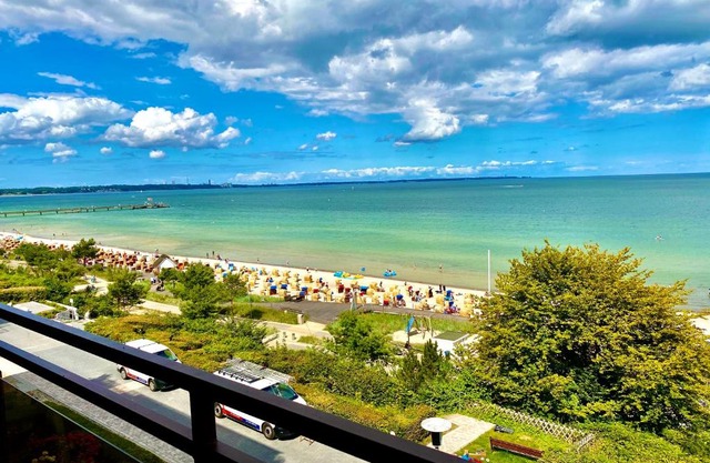 Studio mit Panorama-Meerblick und direkter Strandlage in Scharbeutz