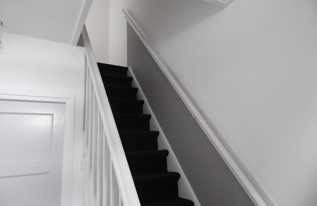 Studio on top location at creek and beach.