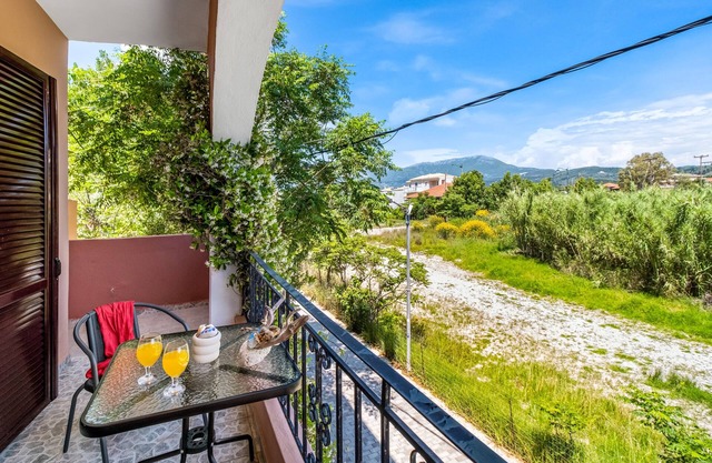 Studio "Phaephon" with Sea View, Garden & Wi-Fi