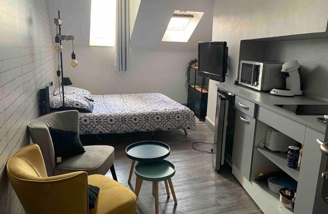 Studio proche gare centre ville au calme côté cour