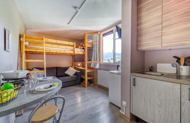 Studio Soyouz Vanguard-98 by Interhome