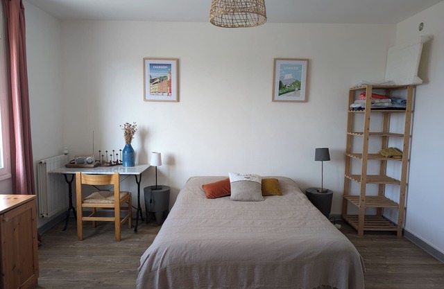 Studio with breathtaking view + exterior/numerous hiking trails