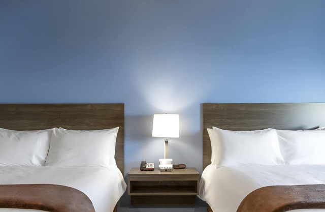 Studio with Kitchen Perfect for Concert-Goers – 2 Min Walk to Ford Idaho Center