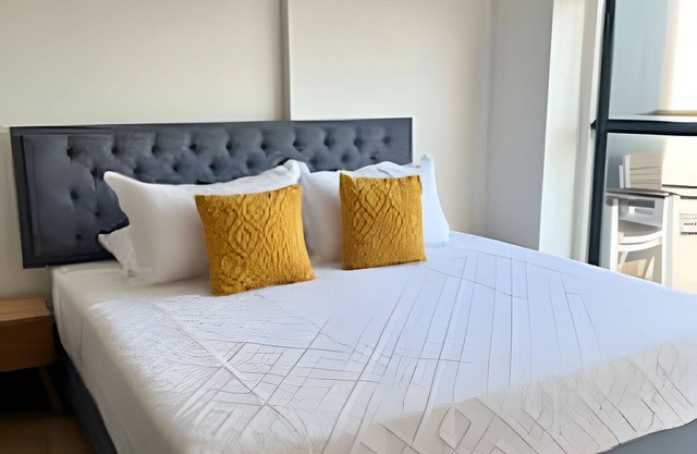 Stuning view to Walled city & Beach, King size bed