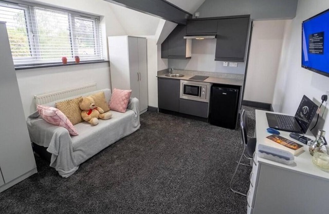 Stunning 1-Bed Studio in Birmingham