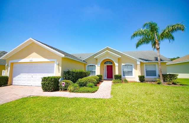 Stunning 3 bed/2 bath w Den/Near Disney/South Facing Pool/Hot Tub/FreeWiFi/Xbox1