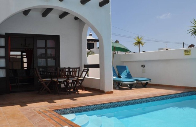 STUNNING 3 BED, 3 BATHROOM VILLA NEAR THE SEA WITH PRIVATE POOL & FREE WIFI