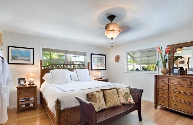 Stunning 3BR Getaway Home! W/ Private Beach Access