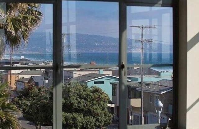 Stunning 4-bedroom villa in charming Hermosa Beach Ocean View