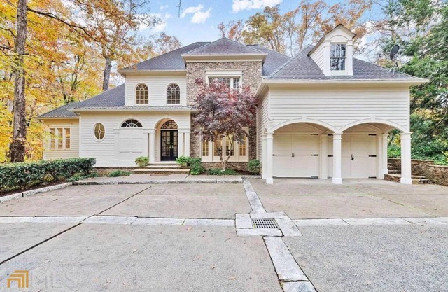 Stunning 4BR Luxury Home in Central Buckhead
