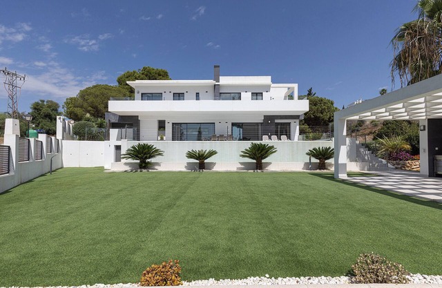 Stunning 5 bedroom Villa in El Chaparral, Mijas Costa