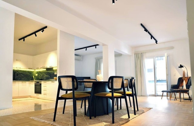 Stunning Apartment in Pagrati - Walk to Metro