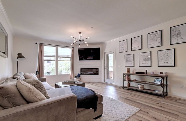 Stunning Condo in Heart of Scottsdale!