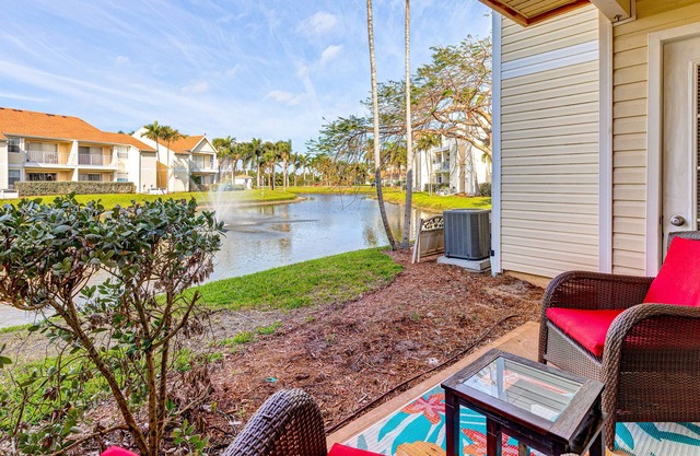 Stunning dog-friendly apartment with hot tub, pool, W/D, fitness room, & kitchen
