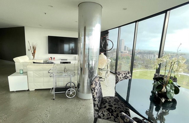 Stunning Executive Residence with Panoramic Melbourne Views