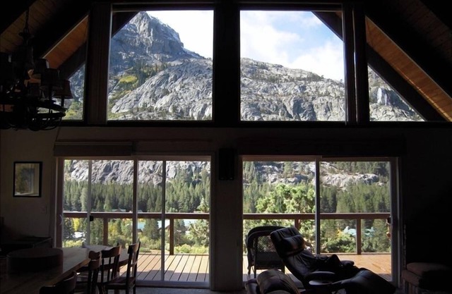Stunning Family Chalet -Incredible Waterfall Views - Dog Friendly Pool Table