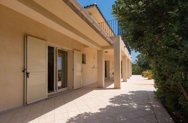 Stunning private villa for 10 people with WIFI, private pool, A/C, TV and terrace