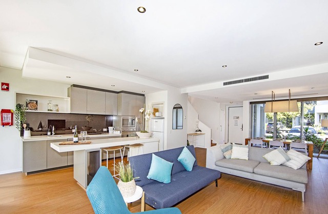 Stunning garden view townhouse at Magenta