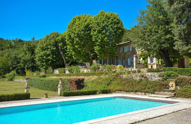 Stunning home in La Roque D'Antheron