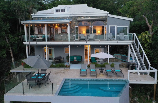 Stunning home. Amazing views,6 bdrm, private pool-Cruz Bay Rennovated, Generator