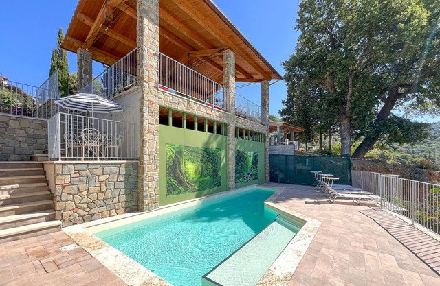 Stunning home in Arezzo with kitchen