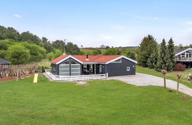 Stunning home in Ebeltoft with kitchen