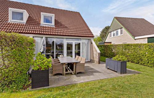 Stunning Home In Vlagtwedde With Wifi